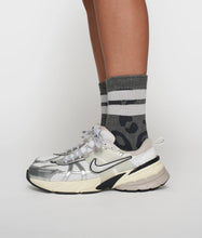 Lade das Bild in den Galerie-Viewer, 10DAYS AMSTERDAM Socks Leopard