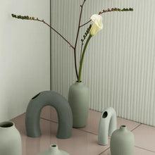 Lade das Bild in den Galerie-Viewer, BLOMUS Vase Kagetsu Agave Green M