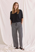 Lade das Bild in den Galerie-Viewer, COTTON CANDY Hose Halia