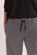 Lade das Bild in den Galerie-Viewer, COTTON CANDY Hose Halia