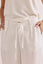 Lade das Bild in den Galerie-Viewer, COTTON CANDY Hose Malea Offwhite