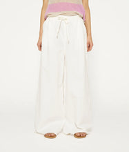 Lade das Bild in den Galerie-Viewer, 10 DAYS AMSTERDAM Wide Leg Pants Ecru