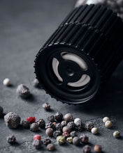 Lade das Bild in den Galerie-Viewer, NICOLAS VAHE Pfeffermix - The Mixed Blend