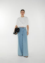 Lade das Bild in den Galerie-Viewer, CLUB L'AVENIR Shirt Ravi'CL Off White