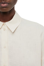 Lade das Bild in den Galerie-Viewer, DRYKORN Bluse Yarika aus Leinen Offwhite