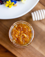 Lade das Bild in den Galerie-Viewer, NICOLAS VAHE Honey Acacia & Orange Peel