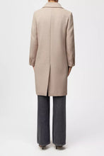 Lade das Bild in den Galerie-Viewer, DRYKORN Blazermantel Bramcote beige
