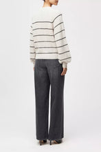 Lade das Bild in den Galerie-Viewer, DRYKORN Pullover Larelya Beige