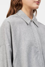 Lade das Bild in den Galerie-Viewer, DRYKORN Bluse Oshia Grey