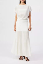 Lade das Bild in den Galerie-Viewer, DRYKORN Damenshirt Gerlotta Offwhite