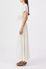 Lade das Bild in den Galerie-Viewer, DRYKORN Damenshirt Gerlotta Offwhite