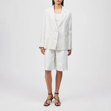 Lade das Bild in den Galerie-Viewer, DRYKORN Bermuda Covern aus Leinen Ecru