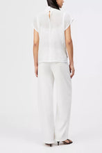 Lade das Bild in den Galerie-Viewer, DRYKORN Damenbluse Alaria Offwhite