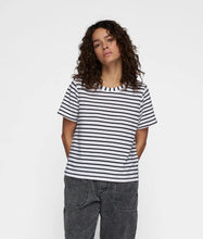 Lade das Bild in den Galerie-Viewer, 10DAYS AMSTERDAM The Petite Linen Stripes Shirt