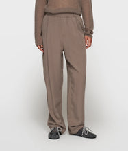 Lade das Bild in den Galerie-Viewer, 10DAYS AMSTERDAM Flowy Pants Lyocell Moonrock