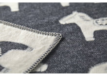 Lade das Bild in den Galerie-Viewer, DAVID FUSSENEGGER Plaid Carla Pferdchen