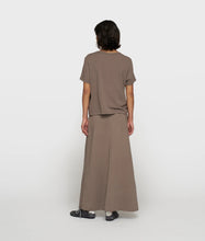 Lade das Bild in den Galerie-Viewer, 10DAYS AMSTERDAM Belted Midi Skirt Fleece