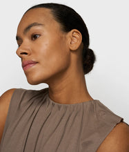 Lade das Bild in den Galerie-Viewer, 10 DAYS AMSTERDAM Plated Top Jersey Moonrock