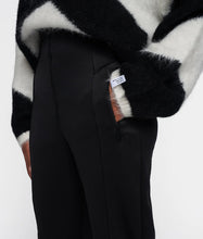 Lade das Bild in den Galerie-Viewer, 10 DAYS AMSTERDAM Soft V-Neck Sweater Stripe