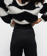 Lade das Bild in den Galerie-Viewer, 10 DAYS AMSTERDAM Soft V-Neck Sweater Stripe