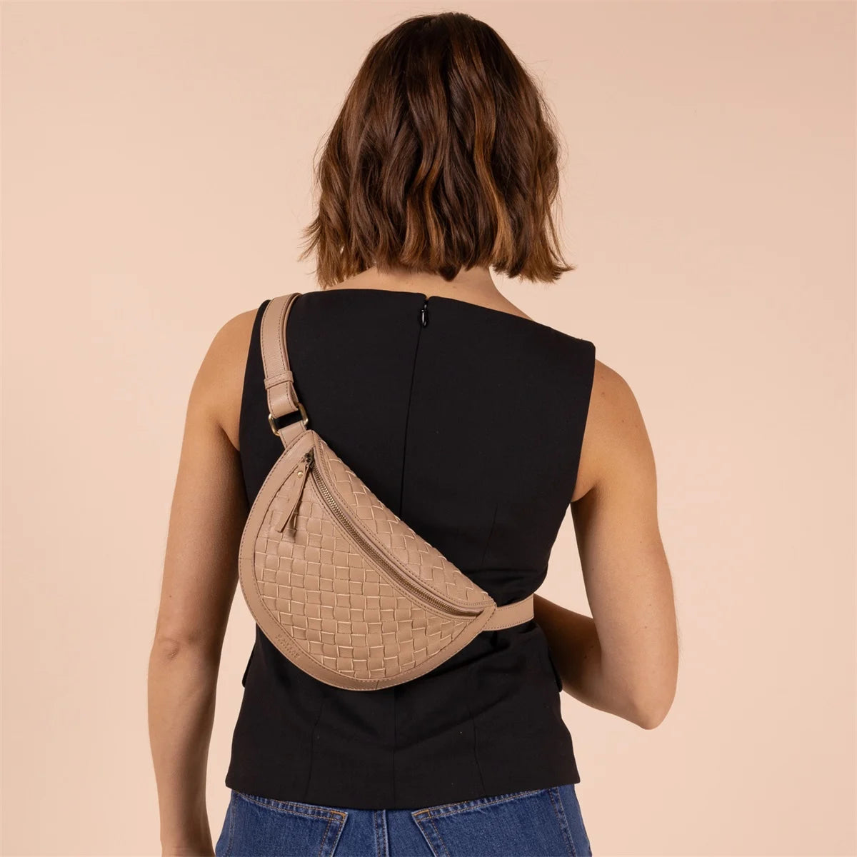 O MY BAG Ray Bum Bag Umhängetasche Sand