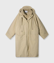 Lade das Bild in den Galerie-Viewer, 10DAYS AMSTERDAM The Royal Parka Pure Sand