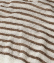 Lade das Bild in den Galerie-Viewer, 10DAYS AMSTERDAM Thin V-Neck Sweater Dark Truffle/ Ecru
