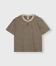 Lade das Bild in den Galerie-Viewer, 10DAYS AMSTERDAM Thick Cotton Tee Stripes Safari/Black
