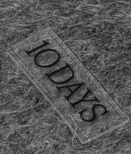 Lade das Bild in den Galerie-Viewer, 10DAYS AMSTERDAM Hairy Knit Gloves