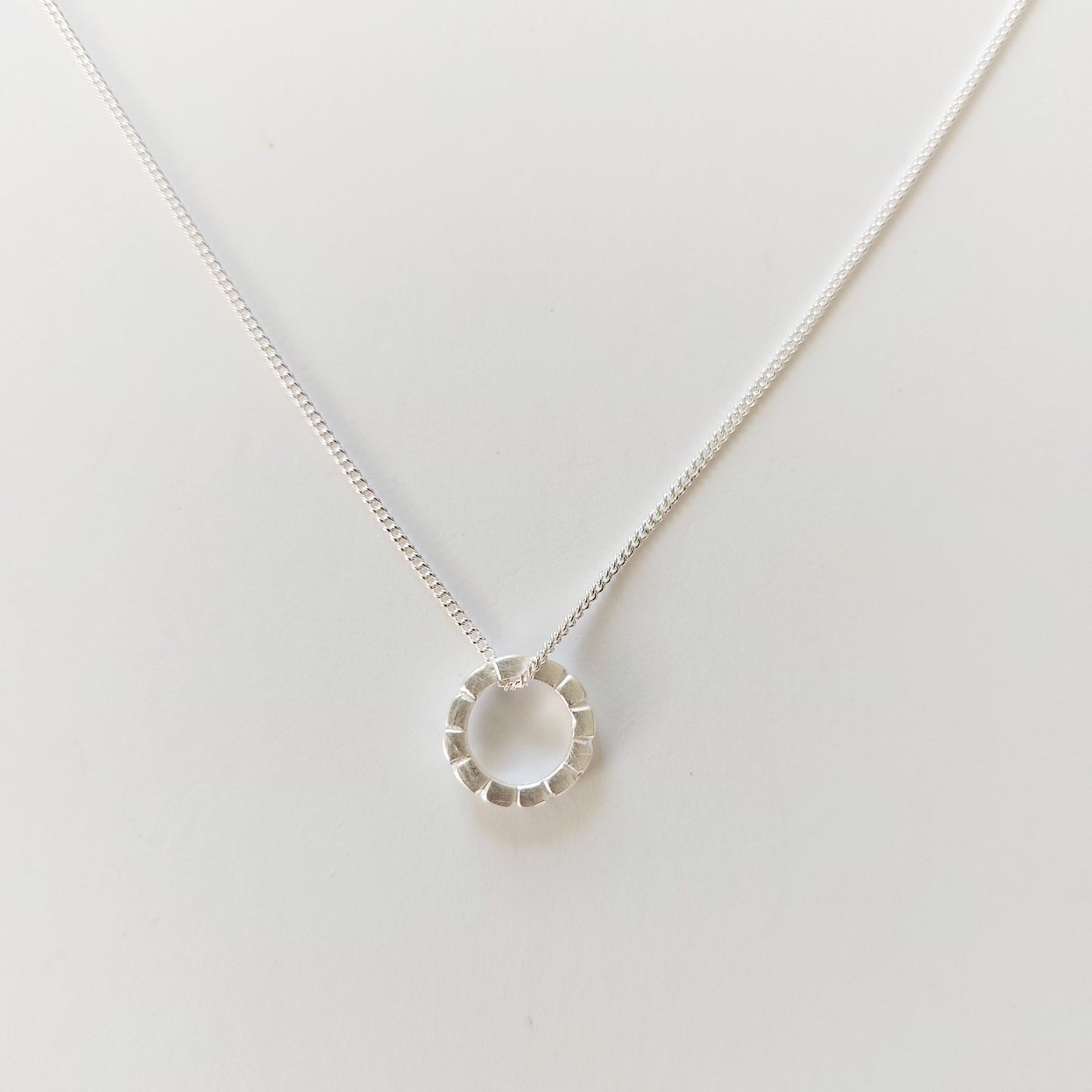 SUSICALA Halskette Camu Circle S Sterlingsilber