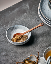 Lade das Bild in den Galerie-Viewer, NICOLAS VAHE Holzlöffelset aus Akazienholz