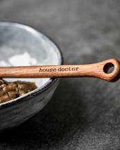 Lade das Bild in den Galerie-Viewer, NICOLAS VAHE Holzlöffelset aus Akazienholz