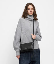 Lade das Bild in den Galerie-Viewer, LIEBESKIND BERLIN Crossbody Bag Black