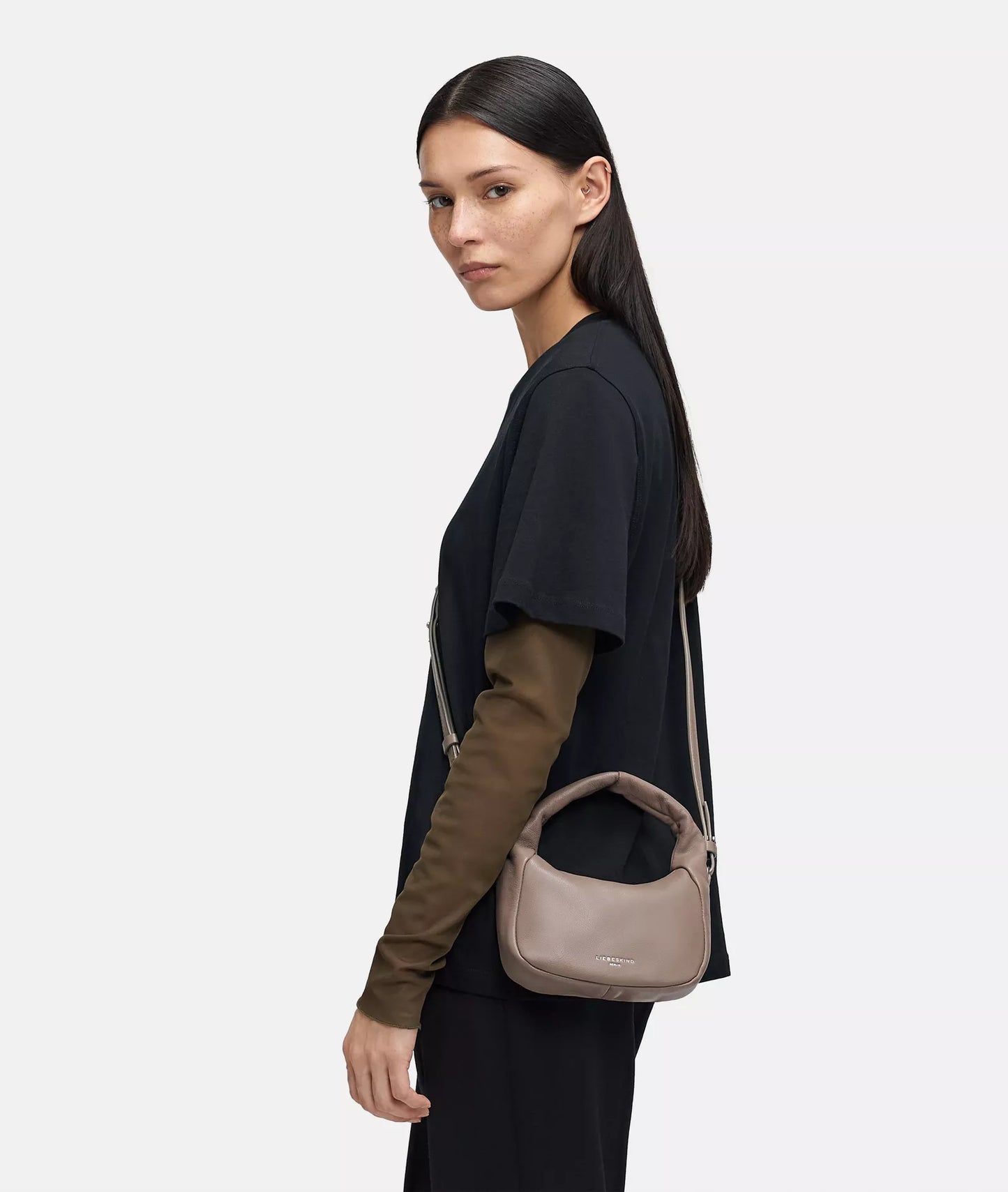 LIEBESKIND BERLIN Farrah Crossbody Bag S Sandstein