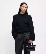 Lade das Bild in den Galerie-Viewer, LIEBESKIND BERLIN Nori Crossbody Bag XS Black