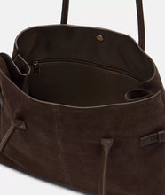 Lade das Bild in den Galerie-Viewer, LIEBESKIND BERLIN Nori Satchel L Dunkelbraun