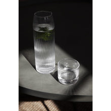 Lade das Bild in den Galerie-Viewer, ERNST Glaskaraffe Ripped