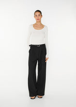 Lade das Bild in den Galerie-Viewer, CLUB L'AVENIR Longsleeve Dania'CL