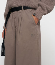 Lade das Bild in den Galerie-Viewer, 10DAYS AMSTERDAM Cropped Knit Turtleneck Moonrock