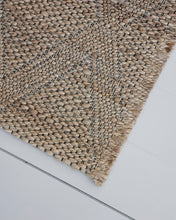 Lade das Bild in den Galerie-Viewer, HOUSE DOCTOR Teppich Mara Nude