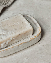 Lade das Bild in den Galerie-Viewer, MERAKI Stückseife Sesame Scrub