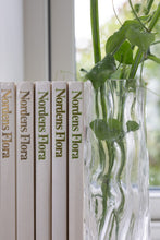 Lade das Bild in den Galerie-Viewer, STOREFACTORY Vase Bokebo large