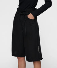 Lade das Bild in den Galerie-Viewer, 10DAYS AMSTERDAM Paperbag Bermuda