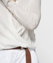 Lade das Bild in den Galerie-Viewer, 10DAYS AMSTERDAM Wrap Blouse