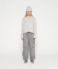 Lade das Bild in den Galerie-Viewer, 10 DAYS AMSTERDAM V-Neck Knit Sweater Melee