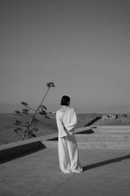 Lade das Bild in den Galerie-Viewer, CLUB L'AVENIR Pullover Blu'CL Ecru