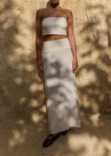 Lade das Bild in den Galerie-Viewer, CLUB L'AVENIR Top Maha'CL Off White