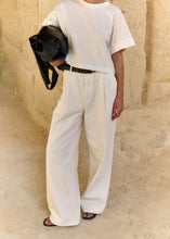 Lade das Bild in den Galerie-Viewer, CLUB L'AVENIR Shirt Mary'CL Offwhite