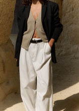 Lade das Bild in den Galerie-Viewer, CLUB L'AVENIR Hose Caho'CL Offwhite