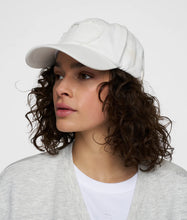 Lade das Bild in den Galerie-Viewer, 10DAYS AMSTERDAM Cap Heart Ecru